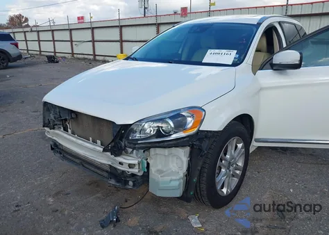 2016 Volvo Xc60 T5 Drive-E Platinum from USA, damaged, VIN YV440MDM7G2909094